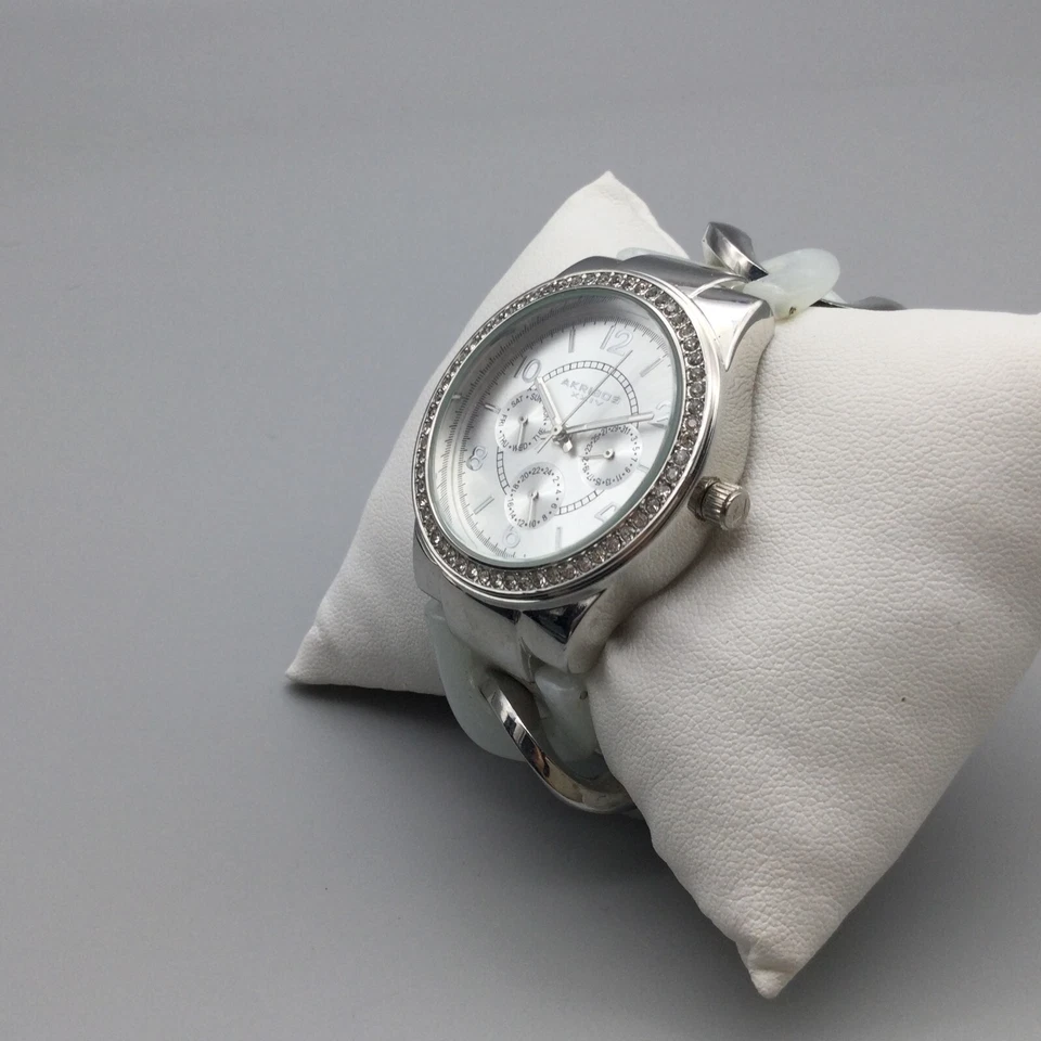 Reloj Akribos XXIV Mujer AK562WT Día Fecha 38mm Tono Plata Batería Nueva 6.25" Foto 4 de 4