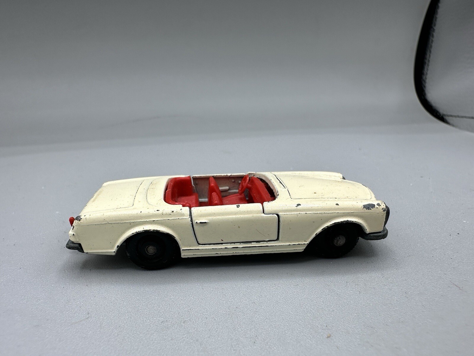 Picture 1 of 9