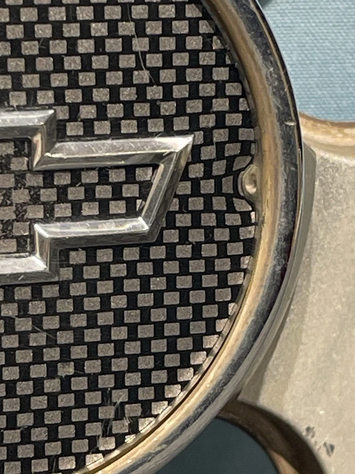 Tapacubos central de rueda de acero Chevrolet Impala Police 2000-2011 09593297 OEM Foto 4 de 4