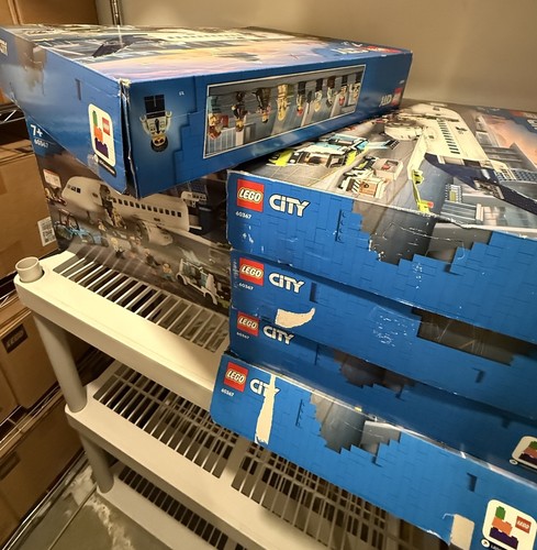 LEGO City Passenger Airplane (60367) - New Open Box - Picture 9 of 13