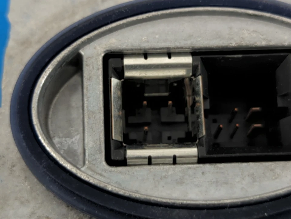 Faro de lastre para BMW 328i 2012-2016 HVCKS Foto 2 de 4