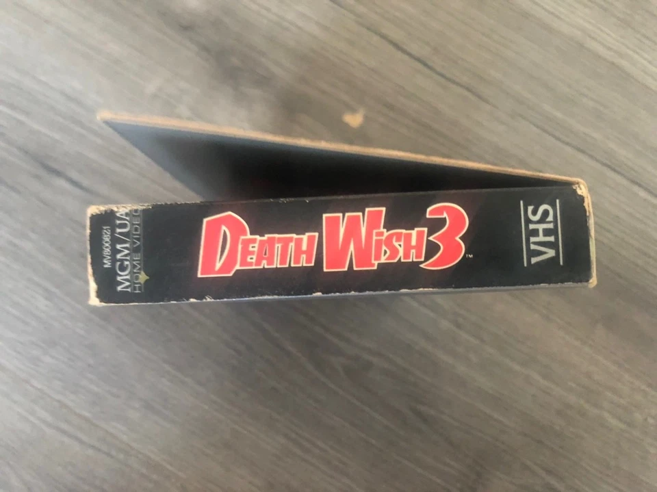 Death Wish 3 (VHS, 1986) Tape Big Box Charles Bronson - Image 4 of 4