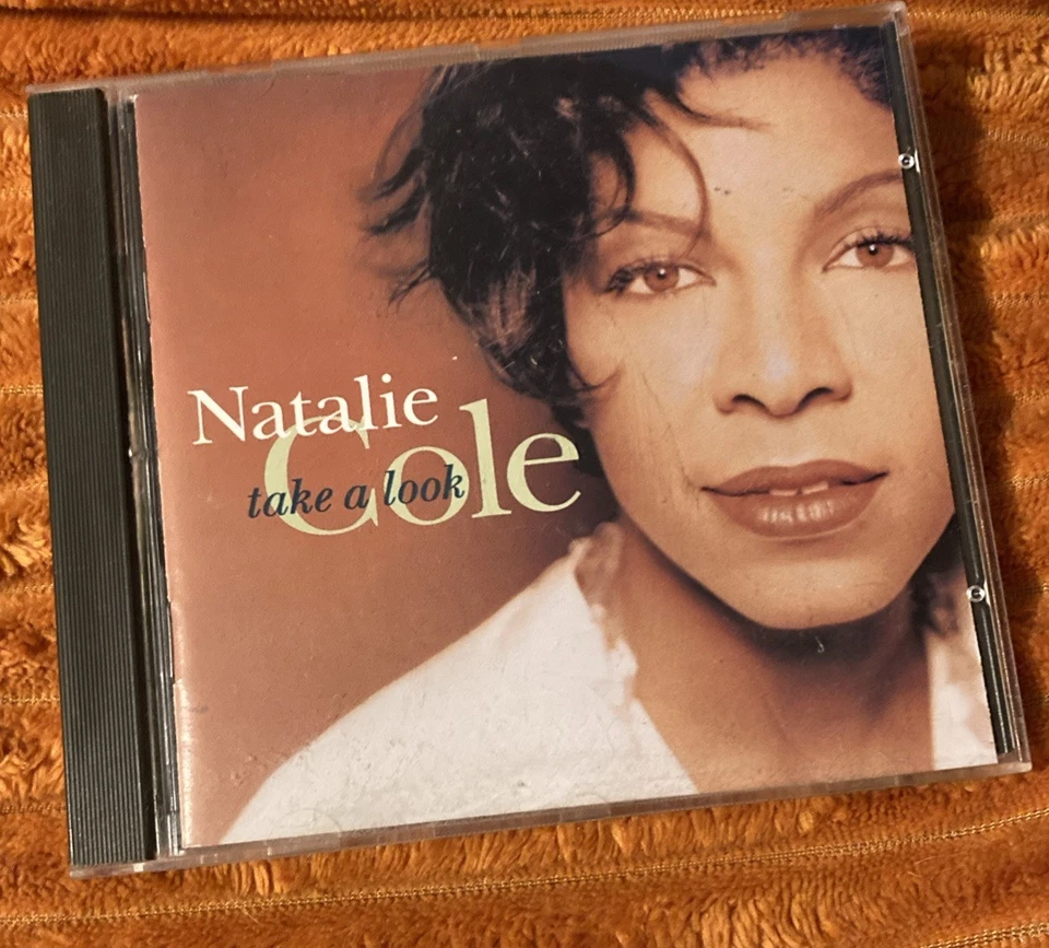 Lot of 6 albums of 4 very soulful women on CD’s Natalie Cole, Tina Turner + more Foto 3 de 4