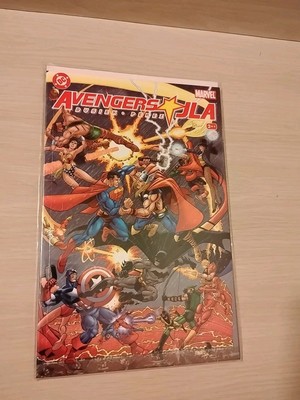 The Avengers / Jla #2 (DC Comics December 2003)