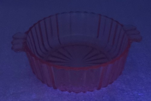 Anchor Hocking Depression Pink Fortune Candy Dish - Picture 4 of 4