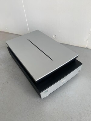 EPSON - 【USED】EPSON GT-X900 エプソン　スキャナー Amazon.co.jp: Epson GT-X900 Carario Scanner : Computers
