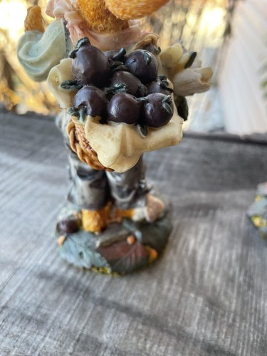 Pair Of Gerson Intl. Spring/Easter Bunny Rabbit Figurines-Mr &Mrs Florals-Grapes - Picture 8 of 11