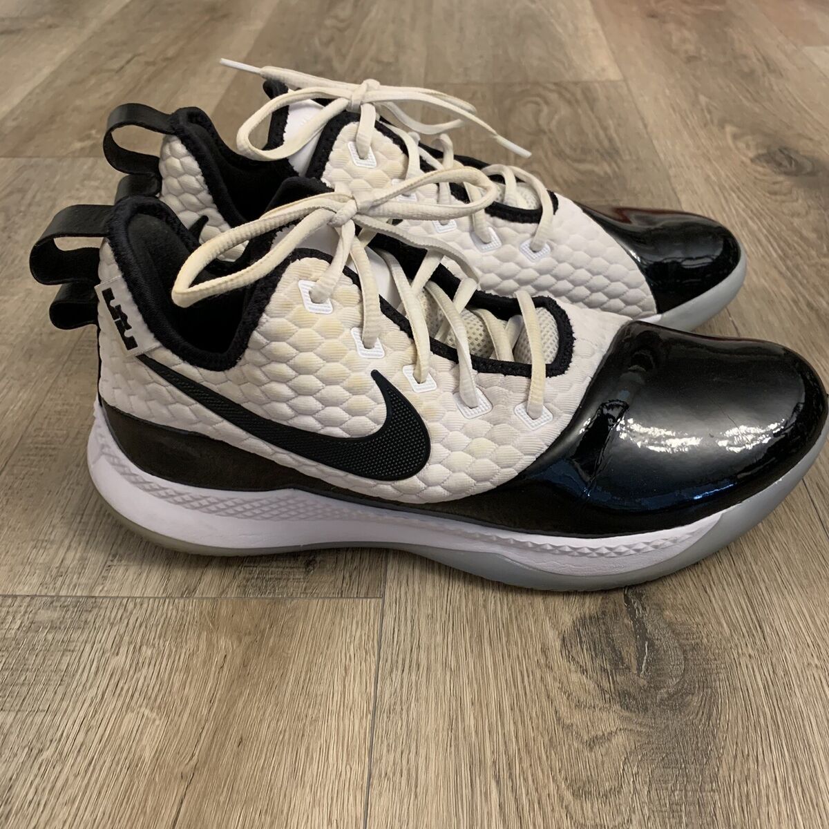 Nike men's store lebron witness iii