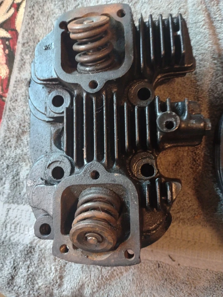 Harley Davidson Sportster 1000 1978 cabezales y cajas basculantes OEM Foto 3 de 4