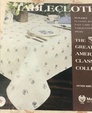 VINTAGE AMERICAN CLASSIC VINYL Flannel-Backed Tablecloth 1986