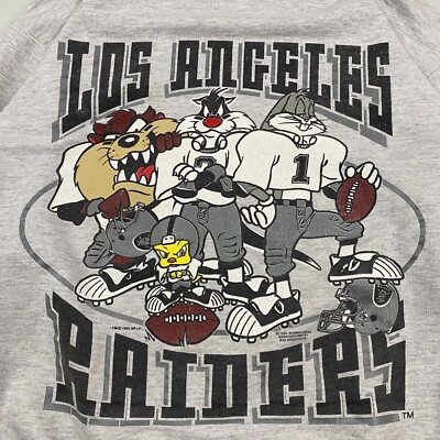 Vintage 90s Los Angeles Raiders Looney Tunes Graphic Vintage 90s Los Angeles Raiders Looney Tunes Graphic