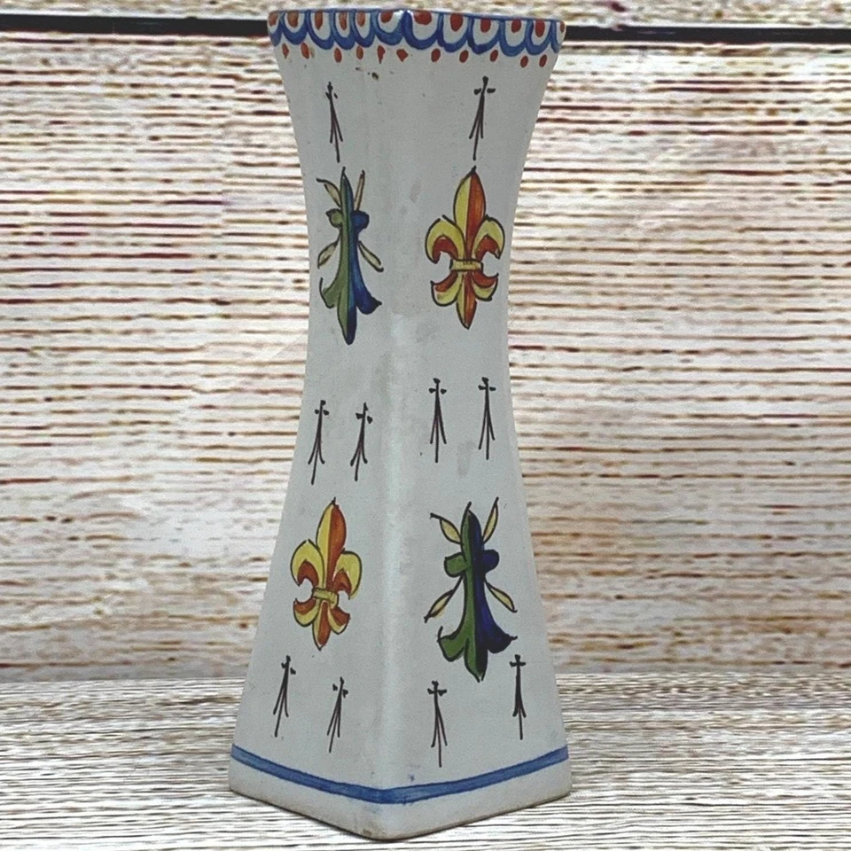 Jarrón vintage H&D Amboise Francia pintado a mano flor de lis corona perro Foto 2 de 4