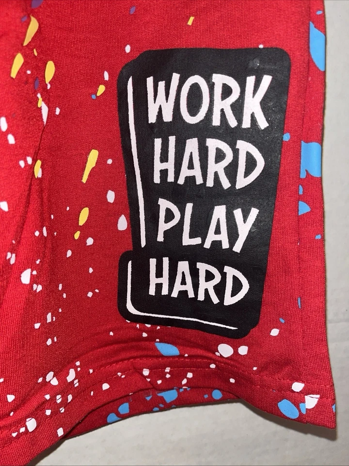 NUEVO Pantalones Cortos Galaxy By Harvick Paint Splater JUGAR TRABAJO DURO ROJO Talla X-Grande Foto 2 de 4