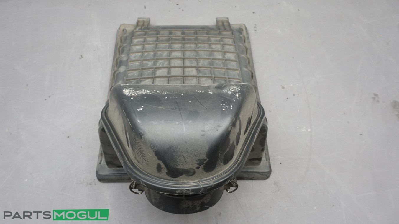 2005-2007 Maserati Quattroporte 4.2L Air Intake Cleaner Filter Housing Cover OEM