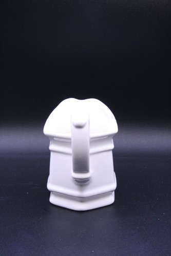Haeger French White Creamer Hexagon Shape USA - 8019 Vintage - Picture 2 of 9