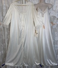 VTG NWT L Bridal Winter White NYLON w Lace Pearls Peignoir Robe Nightgown Set