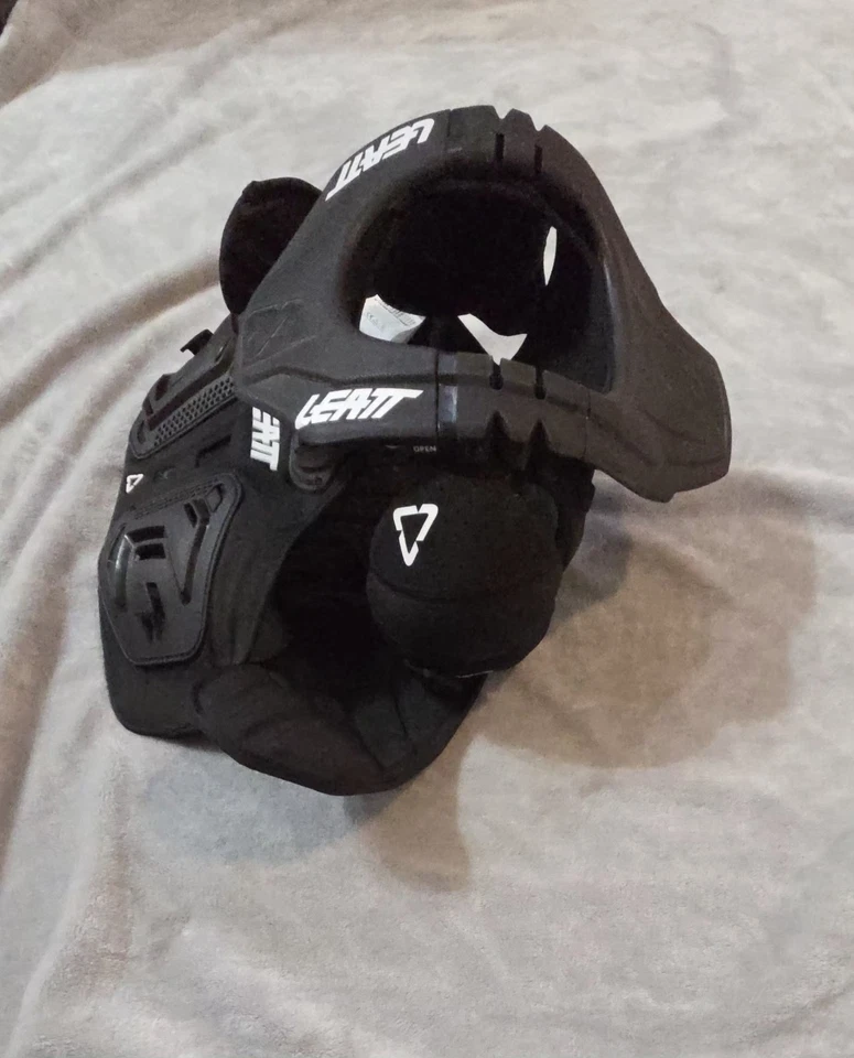 Colete Leatt Fusion 2.0 Jr Junior (Preto - Grande/X-Grande) - Imagem 4 de 4