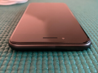Apple iPhone 8 - 64GB - Space Gray (Unlocked) A1863 (CDMA + GSM