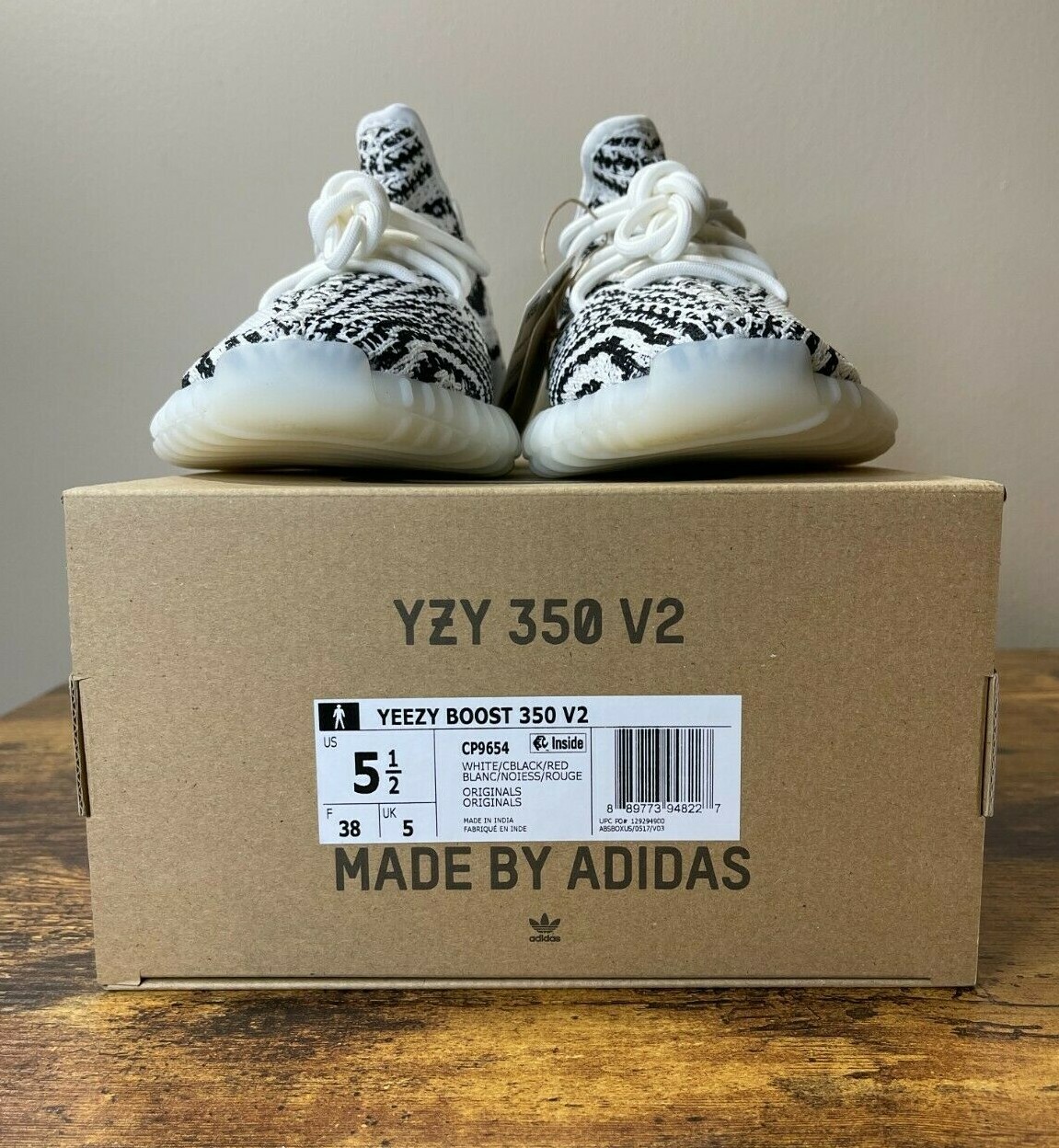 Adidas Yeezy Boost 350 V2 Zebra - обувь 
