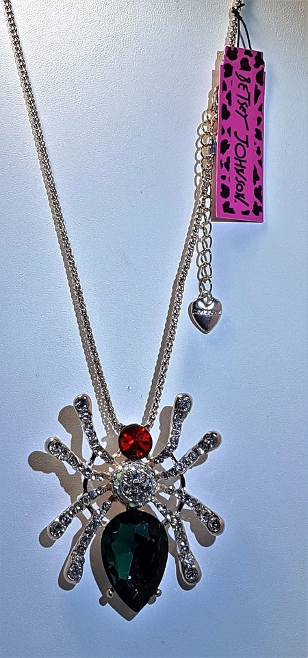 PINGENTE DE CORRENTE EXTRAVAGANTE BETSEY JOHNSON ELABORADO CRISTAL E VIDRO VERDE PRATA ARANHA - Imagem 3 de 4