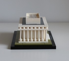 LEGO 21022 Lincoln Memorial *Complete *NO Manual *NO Box*
