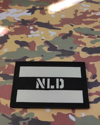 Badge Pays Bas drapeau de la Hollande Noir NLD Patch Hook and loop scratch - Photo 1/3