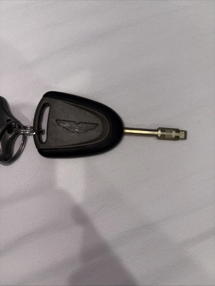 Aston Martin OEM ключ и брелок открыт для всех предложений - Изображение 2 из 4