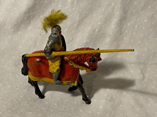 A quick close up of a 75mm Knight Hospitaller I just finished painting