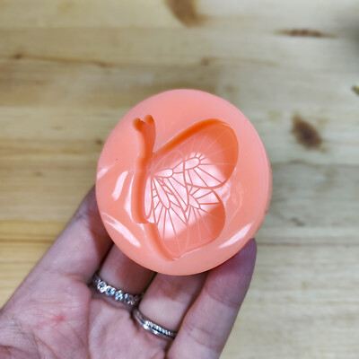 Dekorierte Schmetterlingsform 4 cm aus Silikon für Harz, Kreide, Kerzen und Seife