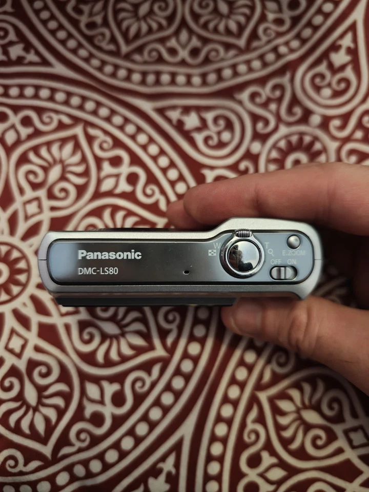 Panasonic Lumix DMC-LS80, photo 2 of 5