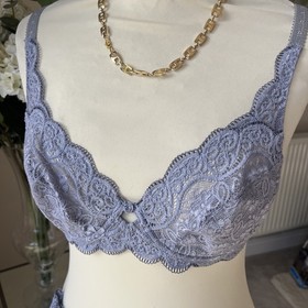 Triumph amourette 300   wired Lace bra  Lingerie 34B + uk 10 BNWT