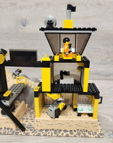 Lego World City 7047 Coast Watch HQ INCOMPLETE MISSING 3 PIECES NO MANUAL READ