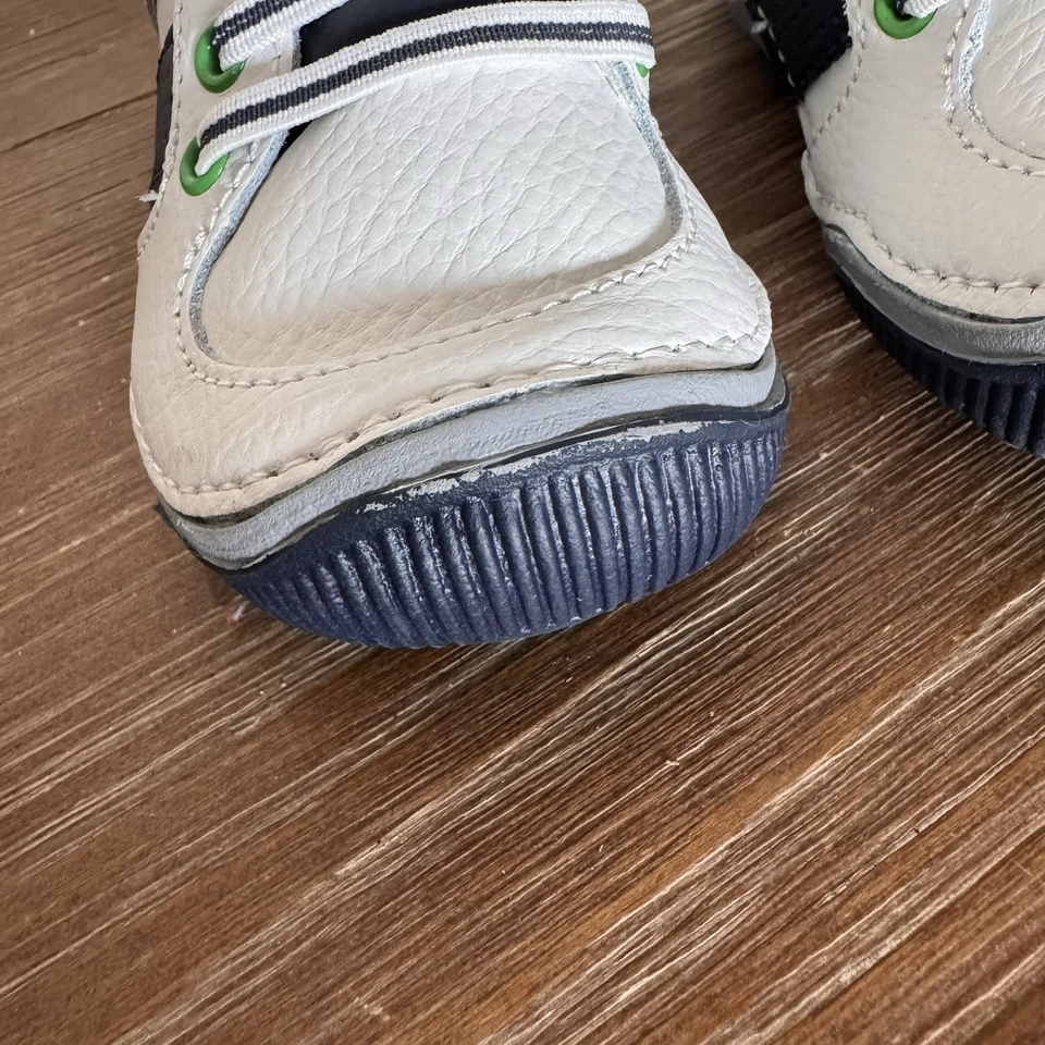 Stride Rite Kids Boys SRTech Wes White Navy Stripe Athletic Sneakers Size 7M - Image 3 of 4