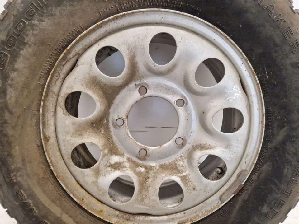 Ersatzrad Winterreifen 205/75R15 P/5.5Jx15 H2 ET25 LK5x139,7x108,1 Vitara ET - Bild 3 von 4