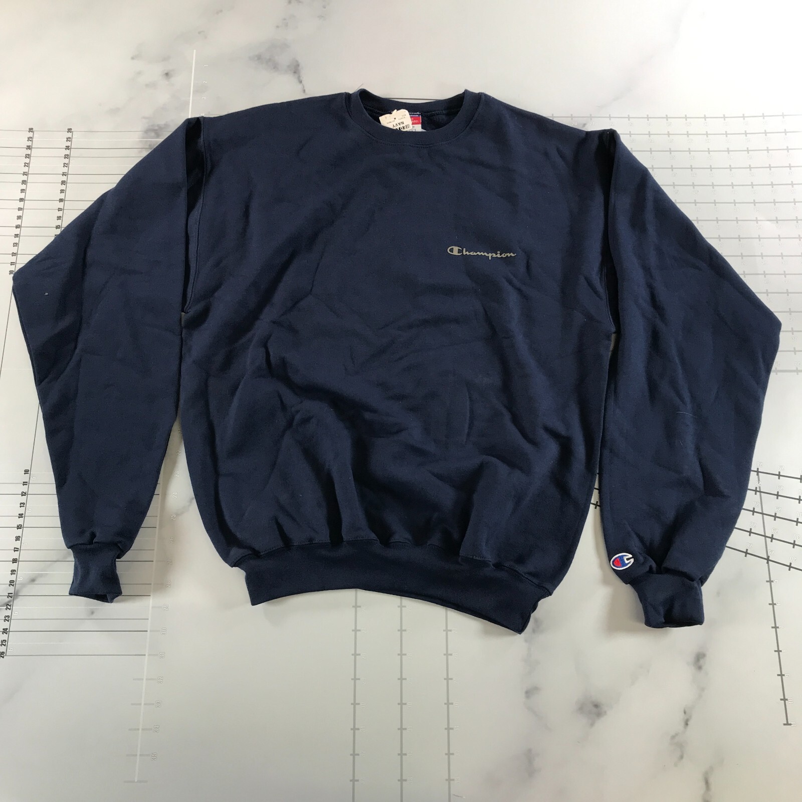 Винтажная мужская толстовка с круглым вырезом Champion среднего размера из темно-синей хлопчатобумажной смеси 10390₽
