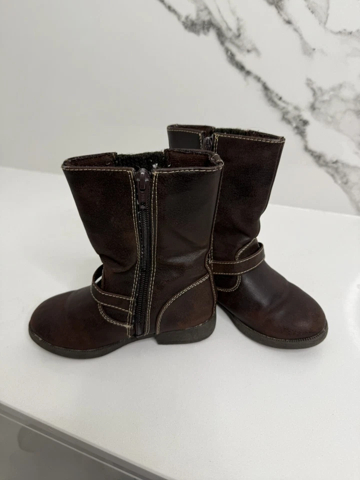 DynasyBoots marrom com detalhes de flor rosa e acabamento tamanho 9 vaqueira equestre - Imagem 4 de 4