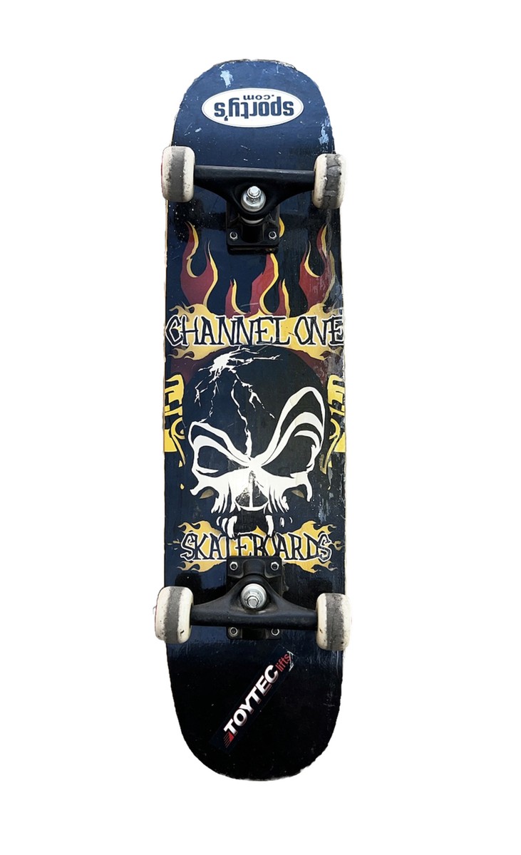 Channel One Bravo Sports Skateboard Skull Flames Fire Red Wheels