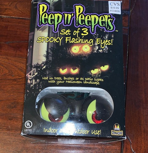 Halloween Peep n' Peepers Set of 3 Spooky Flashing Eyes Indoor & Outdoor - Picture 3 of 7