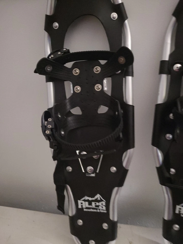 Raquetas de nieve ALPS 26x8 pulgadas con fijaciones de ajuste rápido con bolsa sin postes Foto 4 de 4