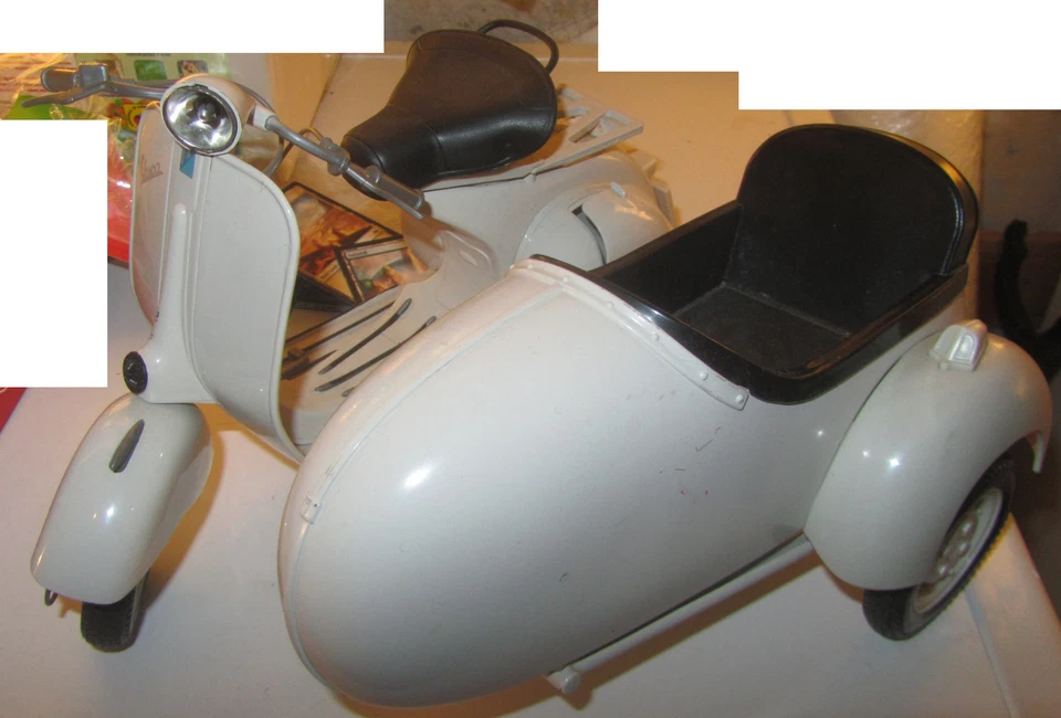 Vespa 150 con sidecar 1:6 SPESE GRATIS - Immagine 2 di 4