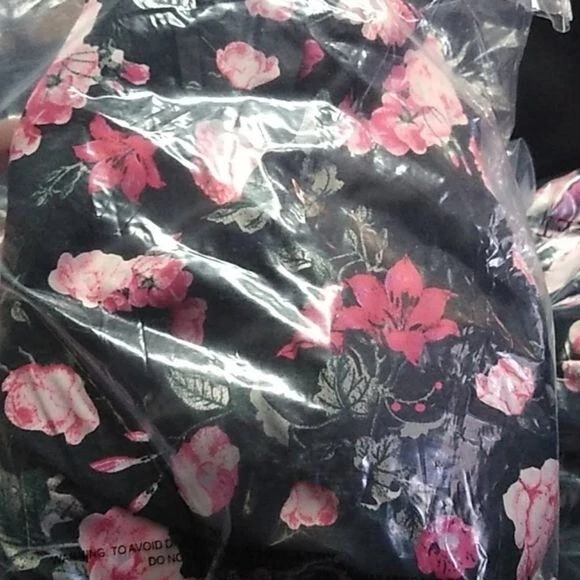 Zapatillas de satén Victoria’s Secret Signature, talla pequeña Foto 4 de 4