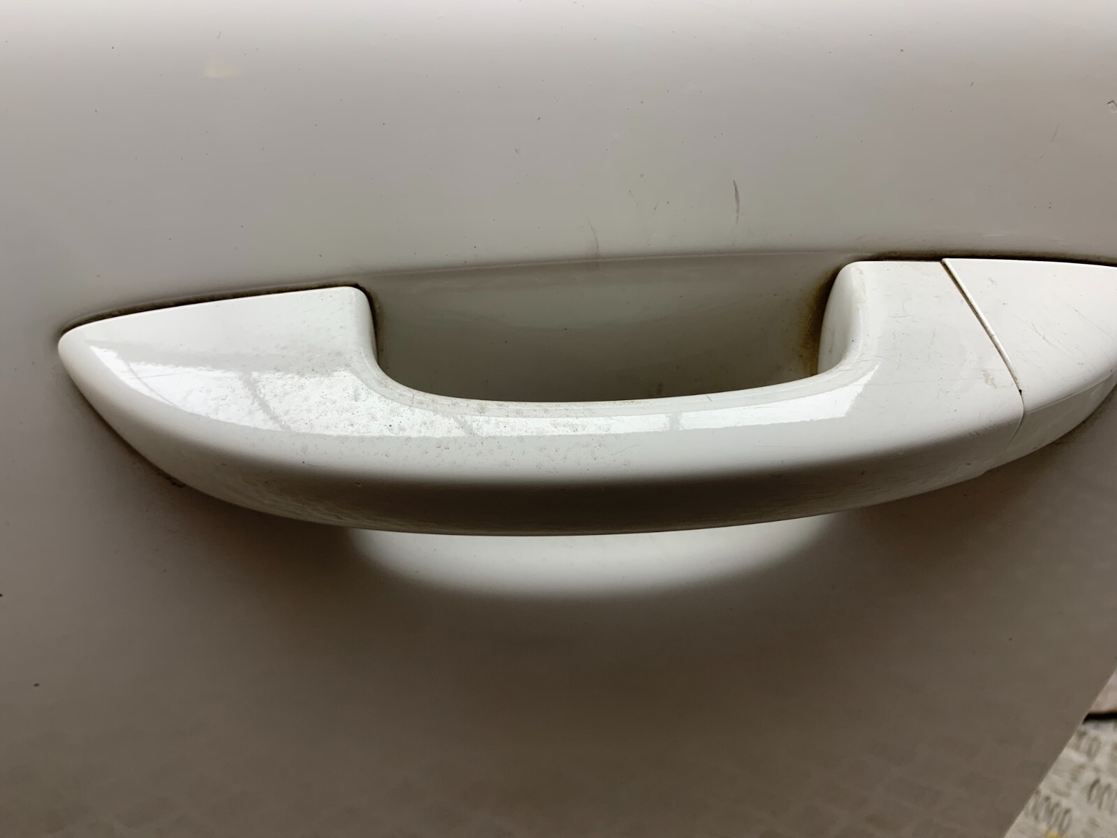 skoda-superb-mk2-front-passenger-left-side-door-paint-code-lf9e-white