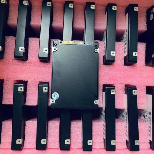 Samsung PM1633 3.84TB SSD 2.5" SAS 12Gbps MZ-ILS3T80 MZILS3T8HCJM-000C3 - 第 3/3 張圖片
