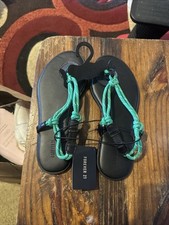 Yoga Women's Flip Flops Sandals Size 6 Forever21  Brand ,Color Black/Green