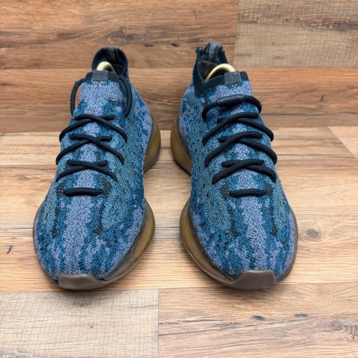 Adidas Yeezy Boost 380 men size 8 Covellite Blue & Black  display picture 1