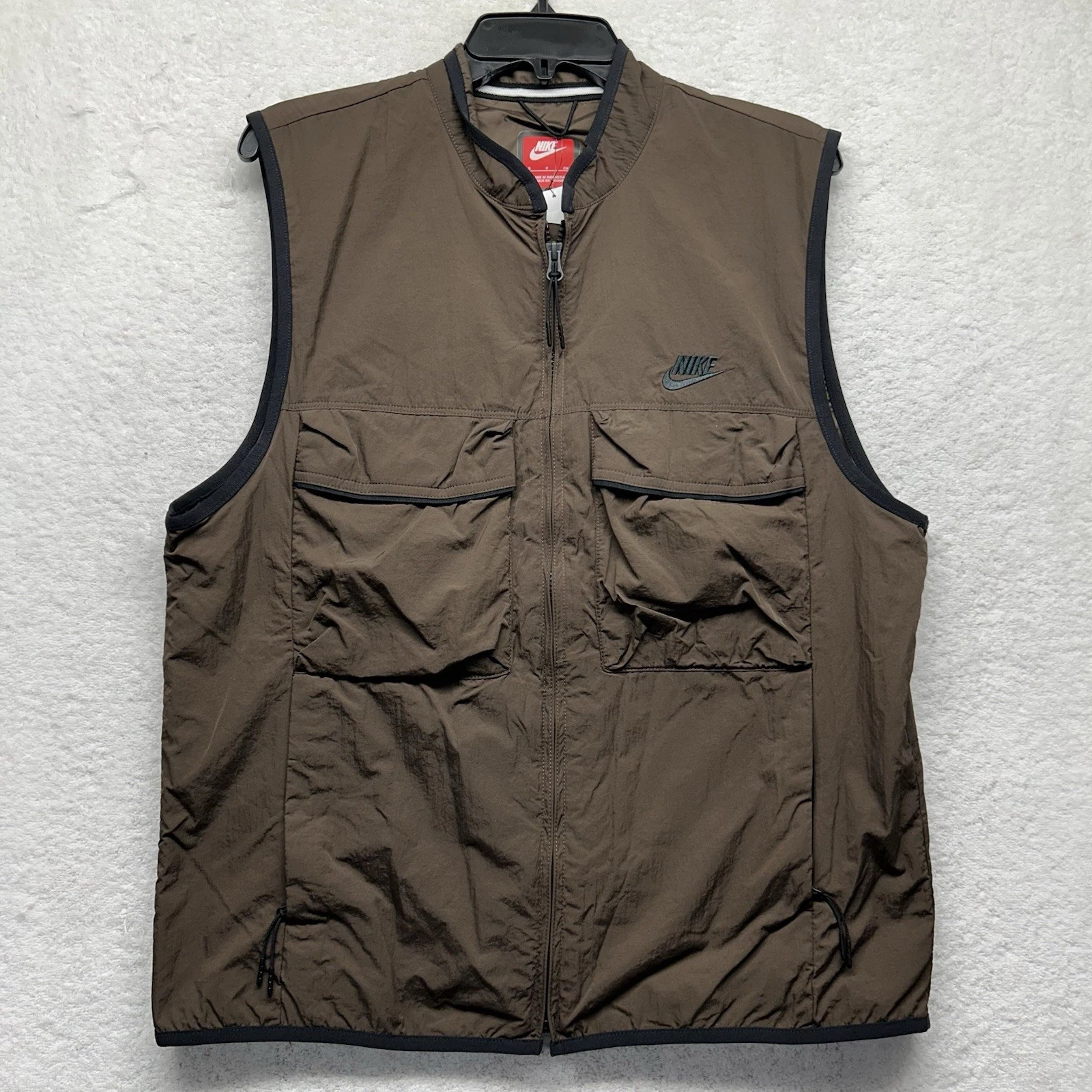 Nike Mens Size S Brown Sleeveless Tech Woven Full Zip Vest New
Opens in a new window or tab