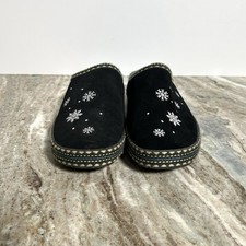 Anywear Women  s Black Snowflake Christmas Slippers, Size 9/9.5
