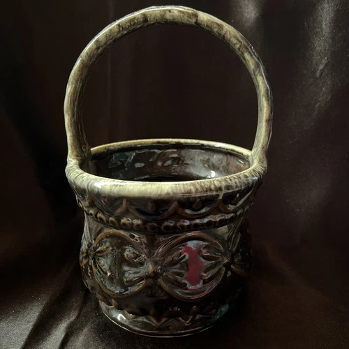 Beautiful Vintage Hull USA Ceramic Basket