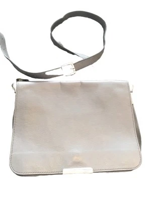 Très Beau Sac Cuir Bandoulière Modèle Belyna Bash Tbe Authentique - Photo 1/4