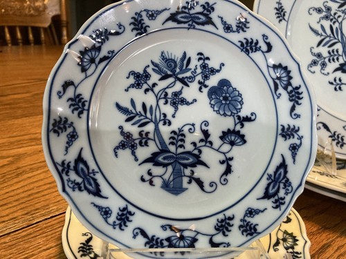 BLUE DANUBE JAPAN 10 PCS. 3 DINNER PLATES, 2 BREAD & BUTTER, 2 CUPS & 3 SAUCERS - Picture 2 of 6